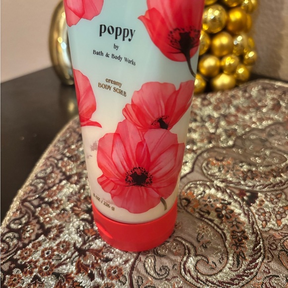 Bath & Body Works Poppy Floral Body Scrub - Picture 2 of 2